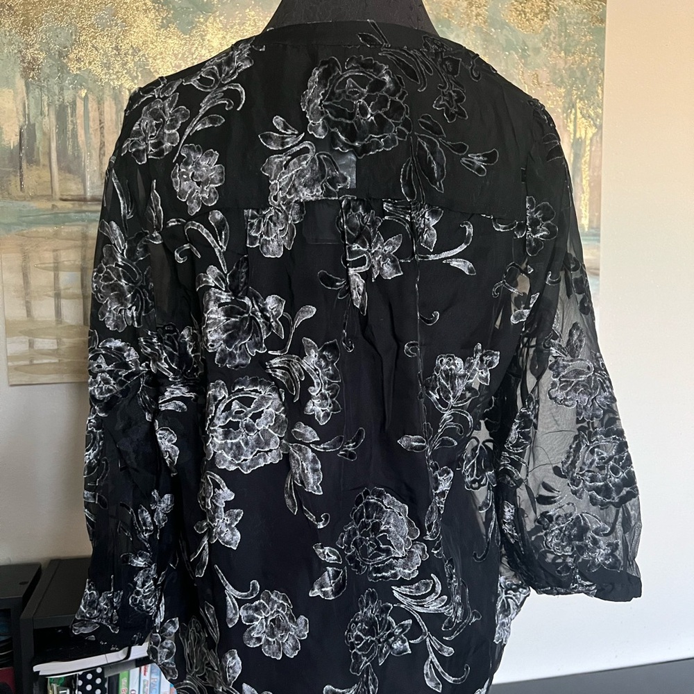🆕 𝐓𝐨𝐫𝐫𝐢𝐝 Blouse - Picture 6 of 15